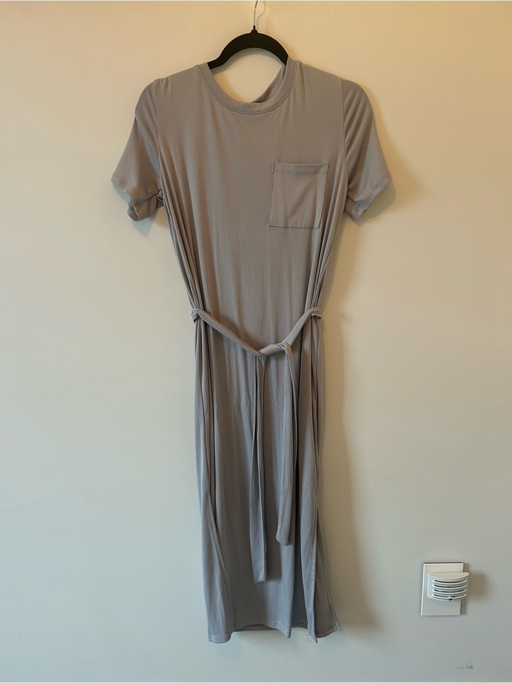 Everyday Short-Sleeve Pocket Midi Dress in Light Gray/blue